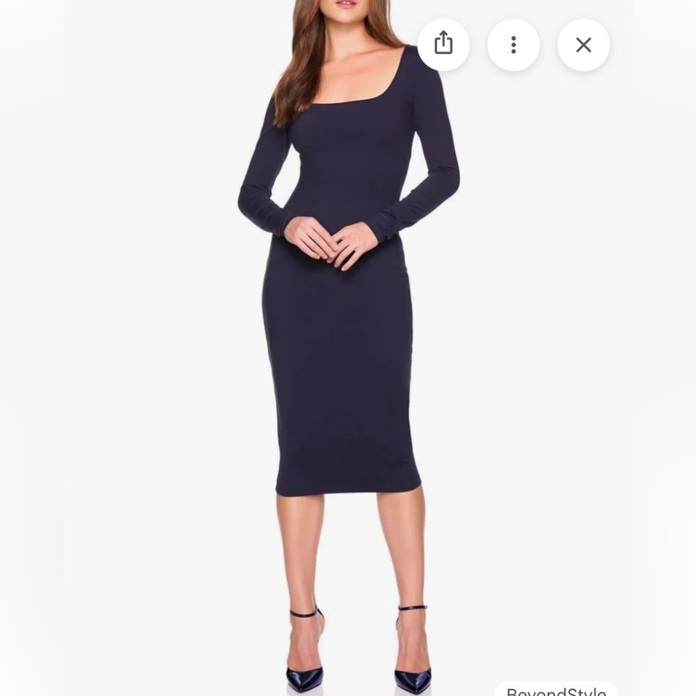 Susana Monaco Navy Long-Sleeve Scoop Neck Midi Dress, S